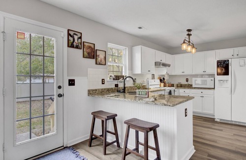 Goose Creek House | Fenced Yard & Pet Friendly: Navy Base + Charleston
