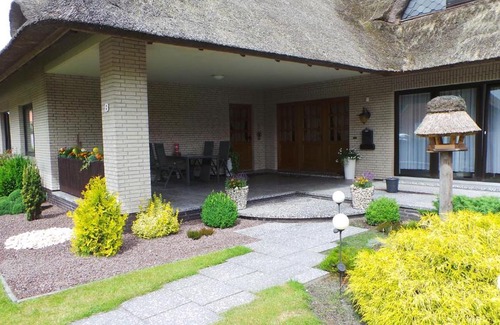 Berumerfehn Apartment | Ferien im Reetdachhaus