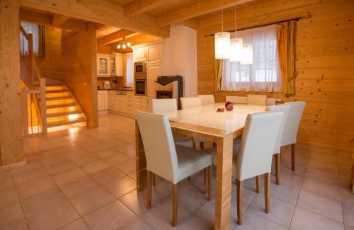 Frantschach-Sankt Gertraud Ski Chalet | Feriendorf Koralpe Chalet Almrausch