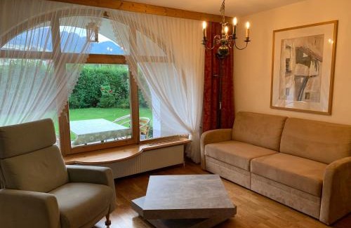 Ladis Cabin | Ferienhaus am Burgsee