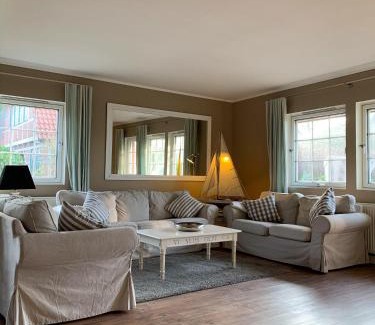 Bastorf House | Ferienhaus-Bootshaus