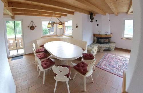 Pany Apartment | Ferienhaus Maliet - Spacious Holiday Home with Mountain view