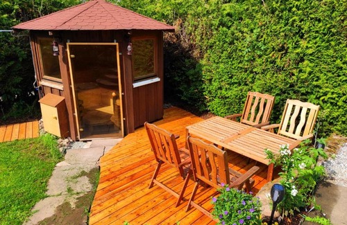 Waldbrunn House | Ferienhaus Marré - mit Grill, Feuerstelle und Gartensauna