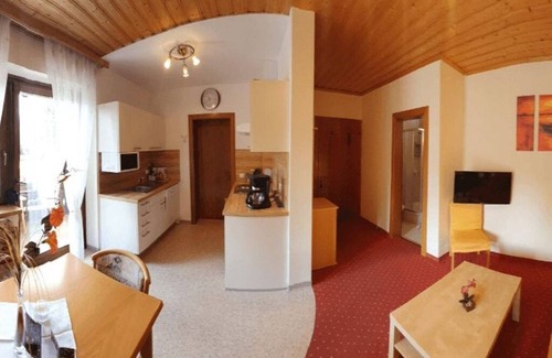 Villach Bed & Breakfast | Ferienwohnung A, mit Seeblick - Pension Mühlenheim