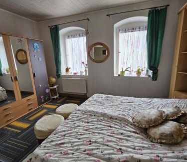 Grillenburg Apartment | Ferienwohnung am Wald