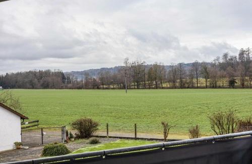 Wolpertswende Apartment | Ferienwohnung im Grünen, 10 km RV, 30 km Bodensee, Küche Bad Balkon