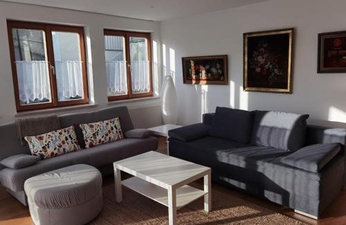 Deggendorf Apartment | Ferienwohnung Im Himmelreich, 83 qm, ruhig gelegen, optimal für Familien, Küche, Waschmaschine und Trockner