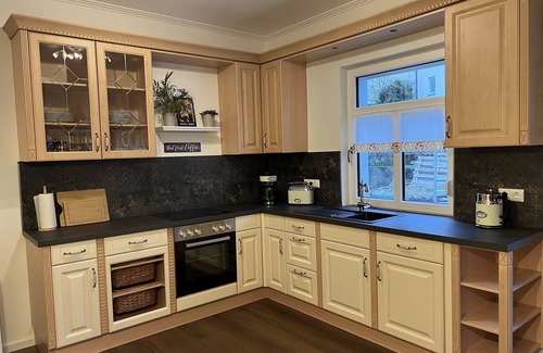 Oberaurach Apartment | Ferienwohnung Sandsteinblick mit 1 Schlafzimmer