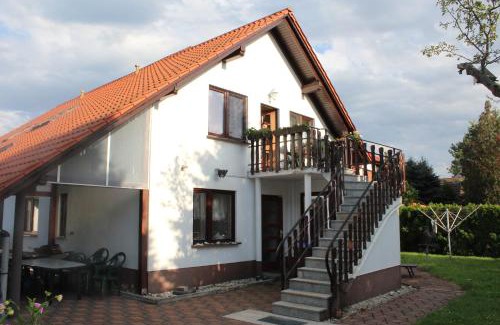 Gross-Sarchen Apartment | Ferienwohnung Storchennest