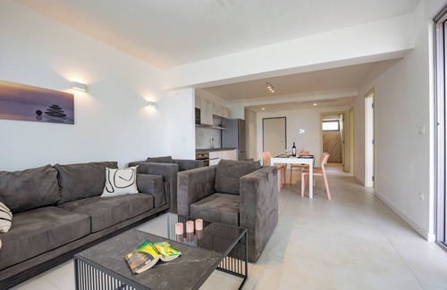 Makarska Apartment | Ferienwohnung Sunrise Direkt am Strand in Makarksa mit 2 Schalfzimmern
