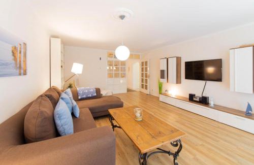 Alt-Travemunde/Ronnau Apartment | Ferienwohnung Villa Miramare