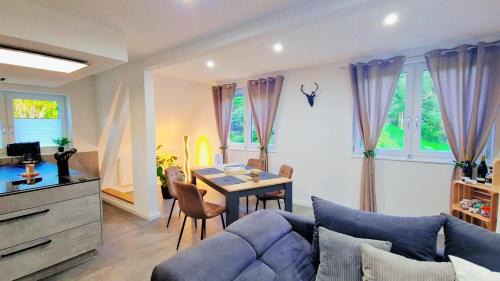 Appenweier Apartment | Ferienwohnung Waldzauber Schwarzwald Vibes meets Weinregion