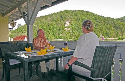 Obernzell Hotel | Ferienwohnungen beim Hotel zur Post, Erlau