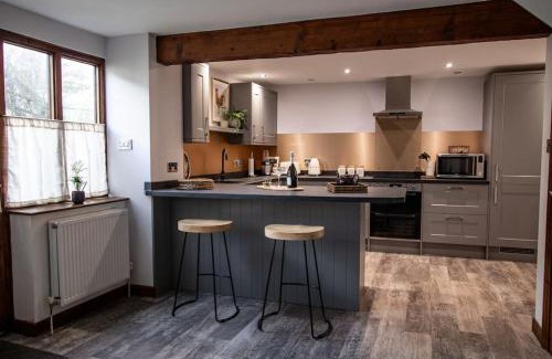 Hele House | Fern Cottage at Hewish Mill