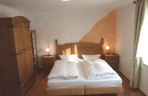 Burg-Kauper Apartment | Fewo 33 Qm wohn-/schlafr./küchenz., Du/wc, Frühst. - Zum Schlangenkönig