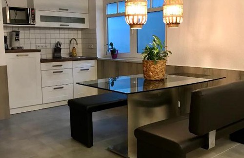 Burghausen-Rueckmarsdorf Apartment | FeWo Khuki