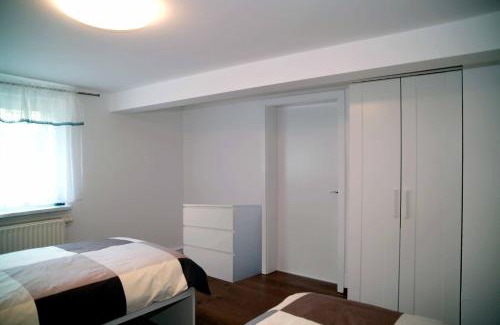 Oberlungwitz Apartment | FeWo -schiefe- Marie