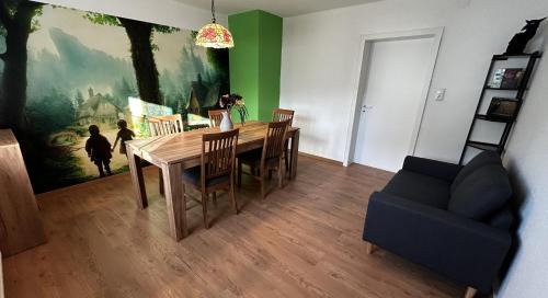 Alheim Apartment | FEWO Unterm Stein - Hänsel & Gretel - 2 Schlafzimmer