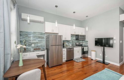 Over-the-Rhine Apartment | Findlay Market Suite 2 – For 2!