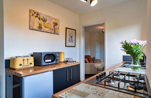 Wedmore House | Finest Retreats - Rosebud Cottage