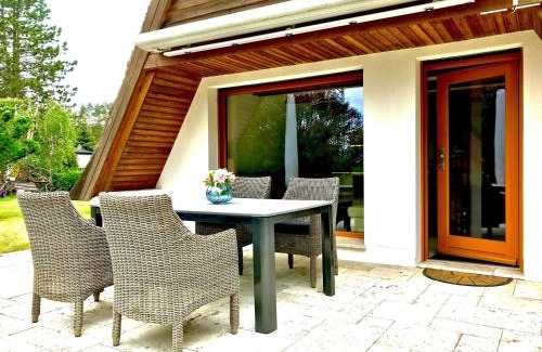 Lenzen House | Finnhütte Seeblick an der Elbe