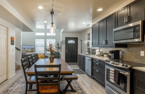 East Central House | Fire Pit, Beautiful Kitchen, Minutes to Salt Lake City & Ski Resorts!