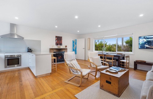 Coles Bay House | Fish at Freycinet - Freycinet Holiday Houses