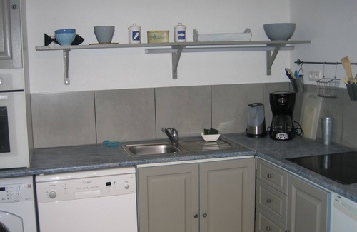 Plozevet House | Fisherman's House direct access to the sea from the garden