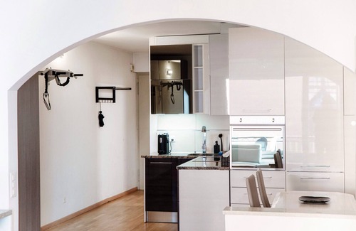 Paradiso Apartment | Fitness friendly studio apartment in Paradiso (Little Paradise)