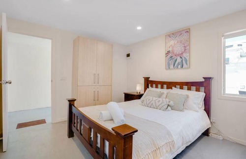 Fitzroy Apartment | Fitzroy Studio central location #169