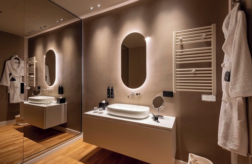 Borgo Vecchio House | Five Suite