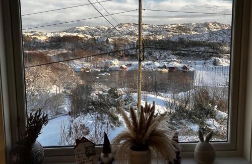 Fjell Apartment | Fjord-View Retreat with Free Parking and Fast Internet