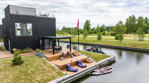 Klaipeda District Municipality Apartment | FLAGHOUSE - vila Svencelėje - by Hello Sea homes