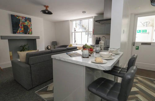 Bournemouth City Centre Cottage | Flat 1 - Sandbanks