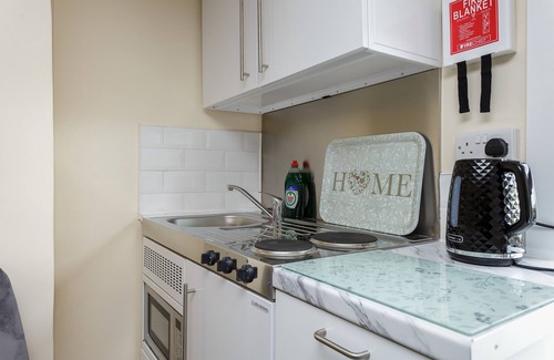 Southampton City Centre Apartment | Flat 3 - Luxury St Mary Apartments