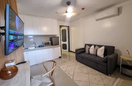 Las Pinas Hotel | Flat 35