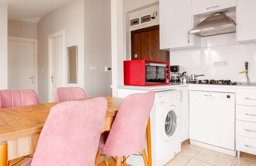 Maltepe Apartment | Flat 7 min to Coast in Suadiye