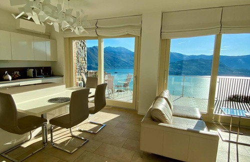 Parzanica Apartment | flat 'Corinth' with shared pool