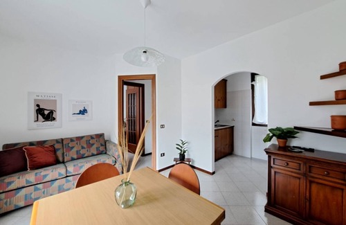 Santa Maria - Rezzonico Apartment | Flat near Rezzonico Castle (CASA SOFI)