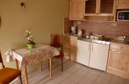 Heviz Apartment | Flat on the upper floor with west-facing balcony