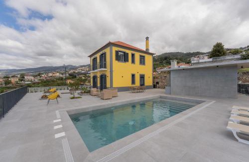 Sao Goncalo House | FLH Papaya Villa with Sea View