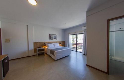 Laguna Hotel | Flipper Hotel