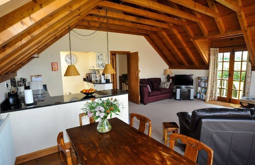 Crowcombe House | Flora's Barn (Sleeps 4. 2 Bedrooms)