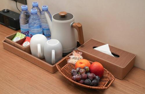 Lianhu House | Floral Hotel Yinshiyi Chang'an, Xi'an Bell and Drum Tower Sajinqiao Subway Station
