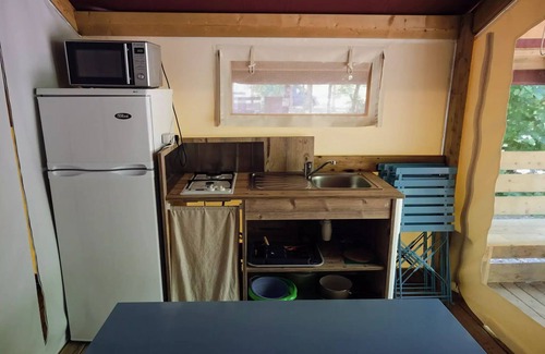 Saint-Antonin Noble Val House | Flower Camping les Gorges de l'Aveyron * - Freeflower Premium 38m² (2 bedrooms) with bathroom for 5 people