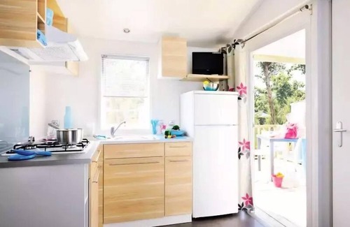 Millau House | Flower Camping Saint Lambert * - Mobile home Comfort 35m2 3 bedrooms - Integrated terrace 10m2 + TV + Clim 6 persons