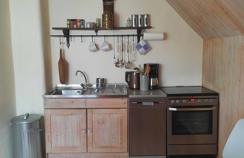 Bleckede Apartment | Flusslandschaft Elbe: Organic vacation apartment with garden