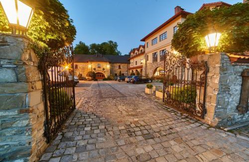 Mszana Dolna Hotel | Folwark Stara Winiarnia
