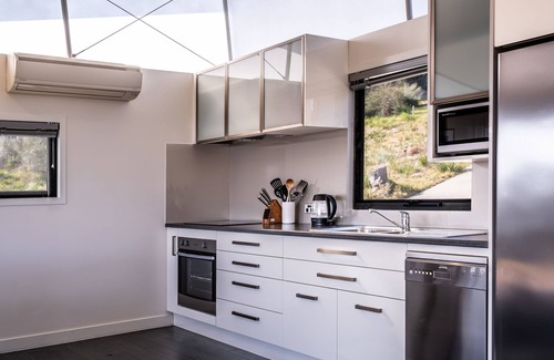 Coles Bay Apartment | Footprints 2