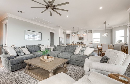 San Luis House | 'Footprints in the Sand' - Luxe Freeport Home!